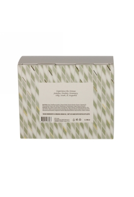 Kumai Giftset Vier Elke Dag  &  Geniet Vandaag 100ml 4.5x4.5x12cm 1st