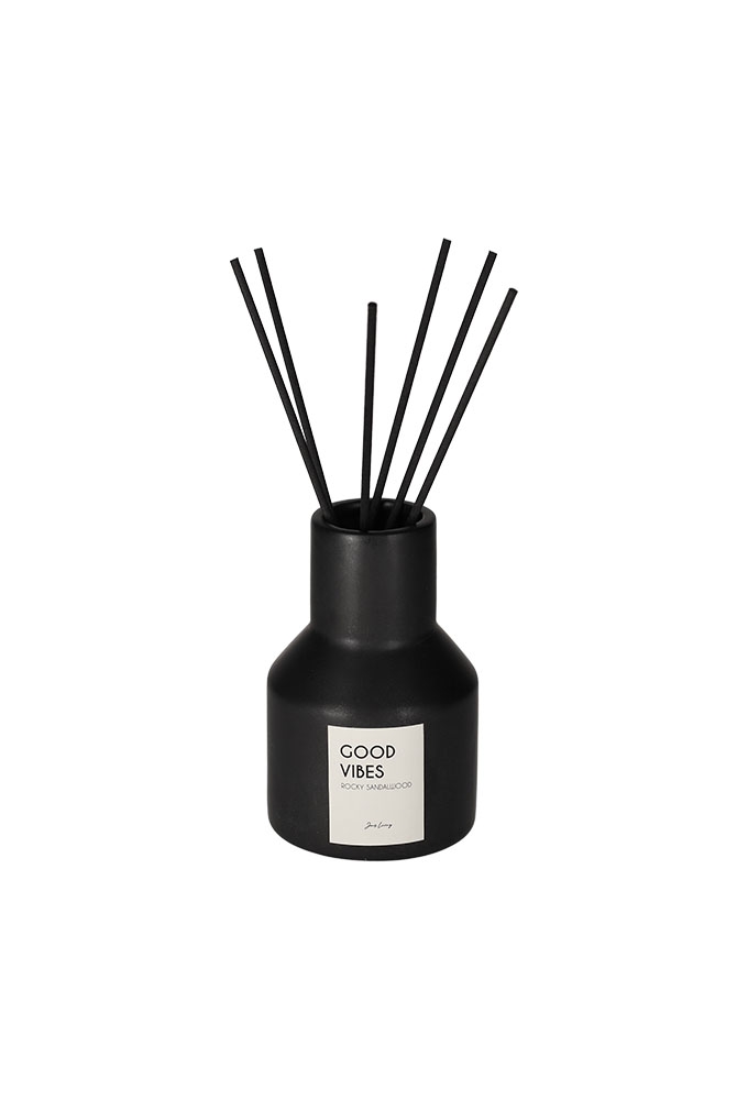 Jens Living Geurstokjes Good Vibes 7.5x7.5x21.5cm 1stuks Jens Living Geurstokjes Good Vibes 7.5x7.5x21.5cm 1stuks
