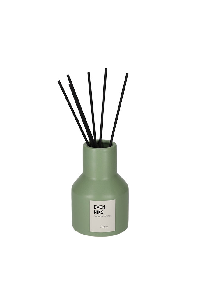 Jens Living Geurstokjes Even Niks 7.5x7.5x21.5cm 1stuks Jens Living Geurstokjes Even Niks 7.5x7.5x21.5cm 1stuks