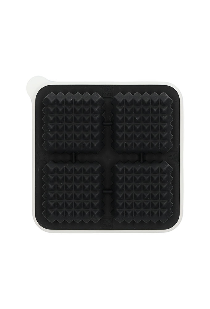 Jens Living IJsblokjesvorm Xl Cubes 13.5x14x5cm 1stuks Jens Living IJsblokjesvorm Xl Cubes 13.5x14x5cm 1stuks