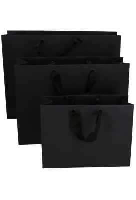 Luxe Kadotasjes Dublin Zwart Mat Met Draaglint 45x16x33cm 10stuks Luxe Kadotasjes Dublin Zwart Mat Met Draaglint 45x16x33cm 10stuks