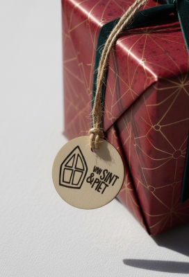 Houten Sintdecoratie Label Sinterklaas Assorti Ophang Gaatje 4cm 50st