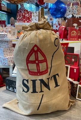 Sint Jutezak Sint Mijter & Staf XXL Groot Koord 100x150cm 1stuks  Sint Jutezak Sint Mijter & Staf XXL Groot Koord 100x150cm 1stuks