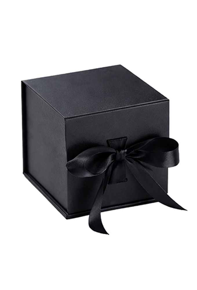 Luxueuze Magneetdozen Diamond & Satijn Zwart Mat 9x9x9.5cm 6stuks