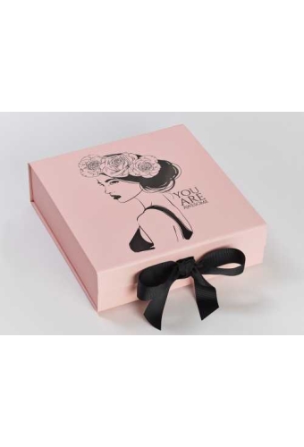 Luxueuze Magneetdozen Diamond & Satijn Roze Mat 20.5x21.5x6cm 12stuks