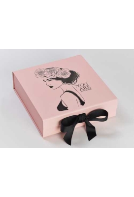 Luxueuze Magneetdozen Diamond & Satijn Roze Mat 20.5x21.5x6cm 12stuks