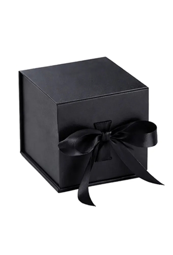 Luxueuze Magneetdozen Diamond & Satijn Zwart Mat 9x9x9.5cm 12stuks