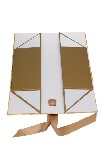 AKTIE Kerst Magneetdozen Golden Christmas Box & Lint 33x25x12cm 12st