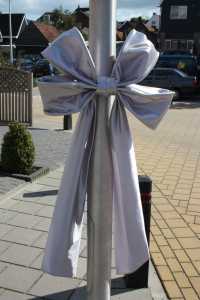 Decoratie Strik Zilver 50x35+80cm Lint 18cm extra 50cm Lint