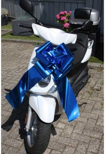 Grote Strik Scooter Milaan Metallic Donker Blauw d36x36+24cm