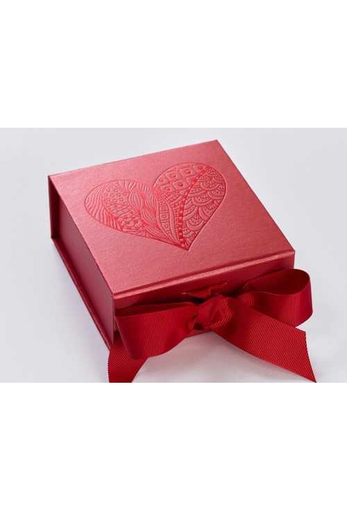 Luxueuze Magneetdozen Diamond & Satijn Rood 9.5x11x4.5cm 12st OP IS OP