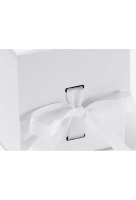 Luxueuze Magneetdozen Diamond & Satijn Wit Mat 9x9x9.5cm 12stuks
