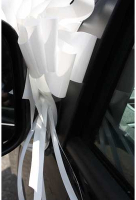 Strik Lak Wit Met Drie Dubbele Strik Doorsnee 25cm lint 5cm