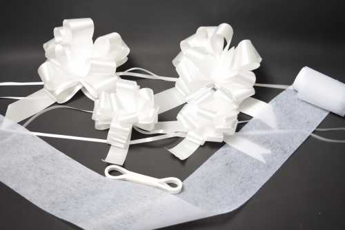 Trouwpakket Voor Auto Met Strikken en Lint Wit 5delig