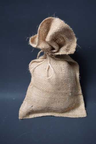 Jutezak Onbedrukt Middel Met Koord 20x30cm 25stuks