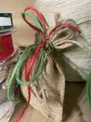 Jutezak Onbedrukt Middel Met Koord 20x30cm 25stuks