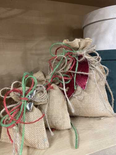 Jutezak Onbedrukt Middel Met Koord 20x30cm 25stuks Jutezak Onbedrukt Middel Met Koord 20x30cm 25stuks