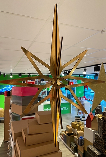 Decoratie Grote Etalage 3D Gold Star Groot 40x48cm 1 stuk